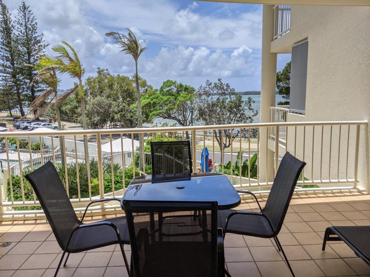 Moorings Beach Resort Caloundra Exterior foto