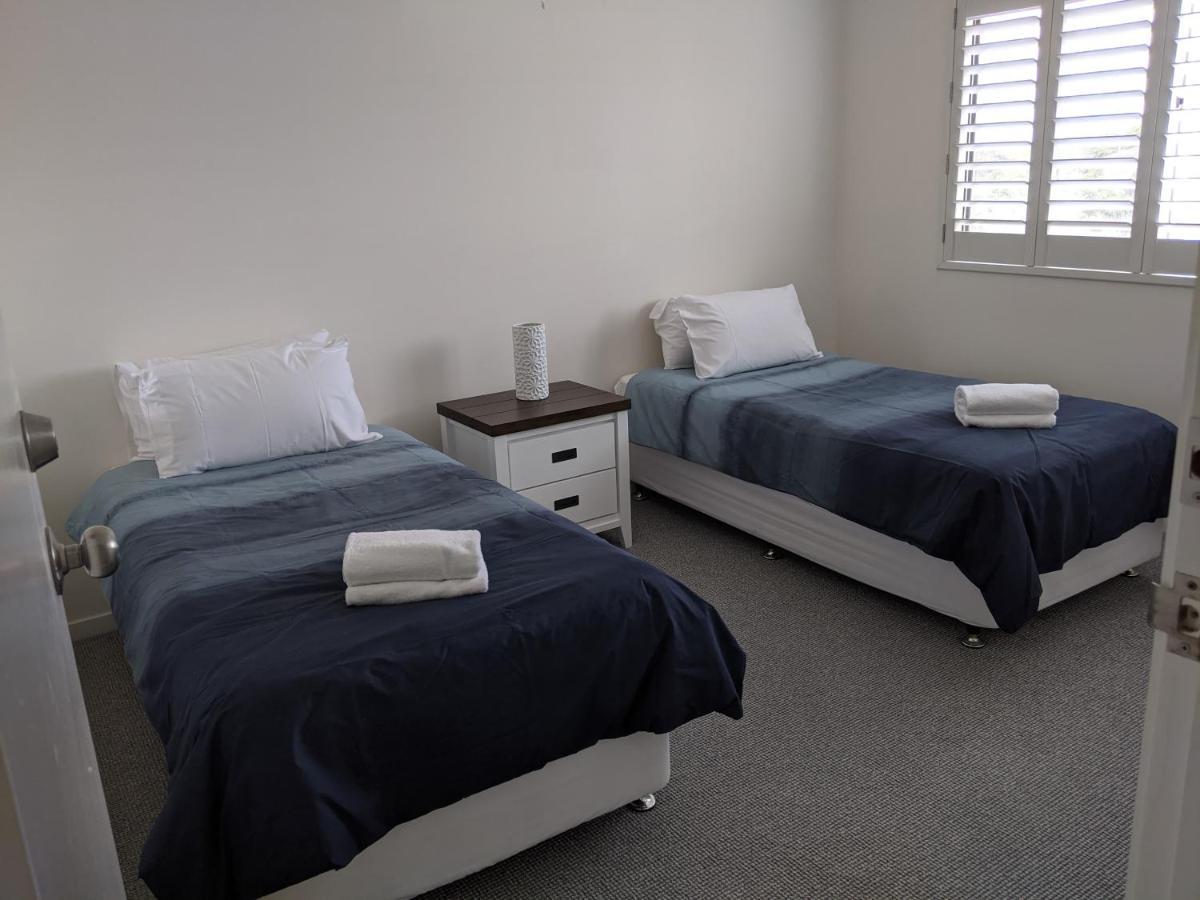 Moorings Beach Resort Caloundra Exterior foto