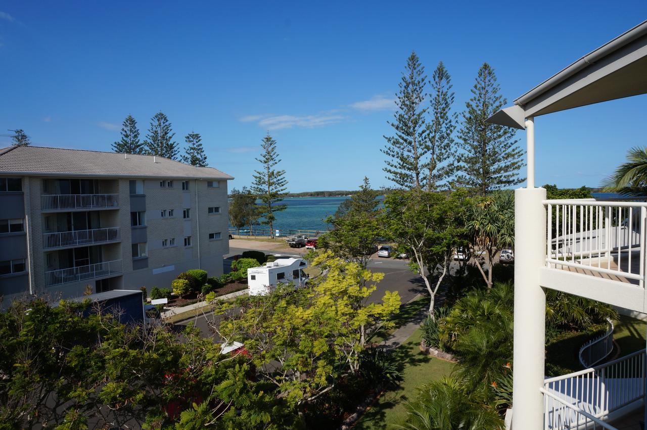 Moorings Beach Resort Caloundra Exterior foto